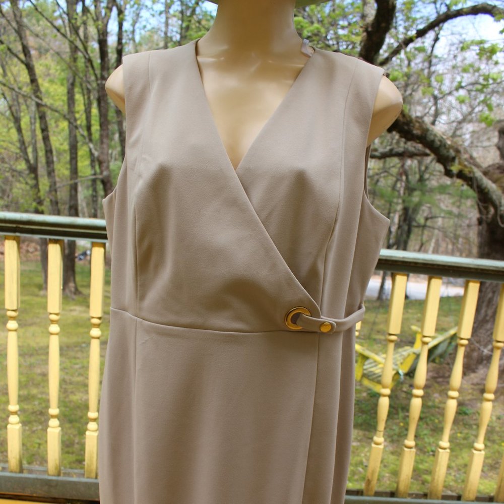 NWT Chaps Khaki Sleeveless V Neck  Dress Size 16